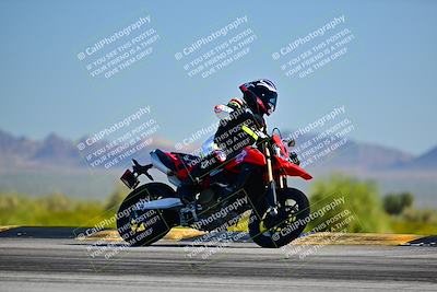 media/Mar-25-2024-Moto Forza (Mon) [[8d4319bd68]]/4-Novice Group/Session 2 (Turn 9 Side)/